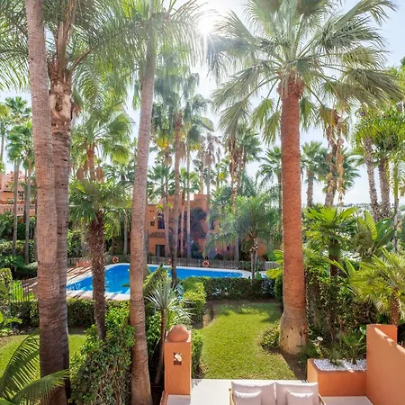 Luxury 4-bedroom Puente Golden Mile * Marbella