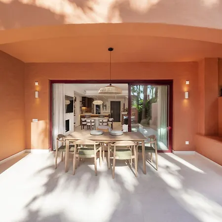 Villa Luxury 4-bedroom Puente Golden Mile Marbella