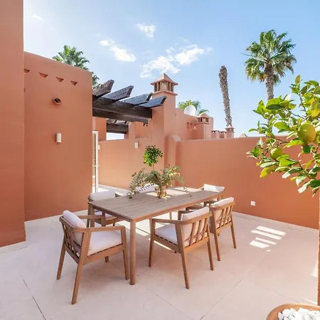 Villa Luxury 4-bedroom Puente Golden Mile