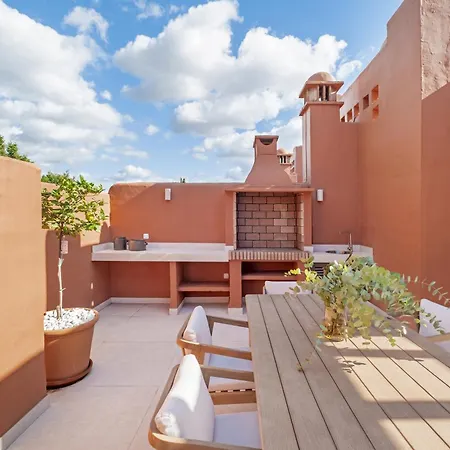 Villa Luxury 4-bedroom Puente Golden Mile