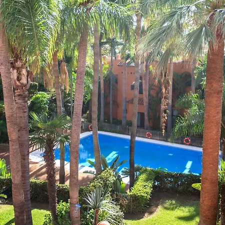 Villa Luxury 4-bedroom Puente Golden Mile *