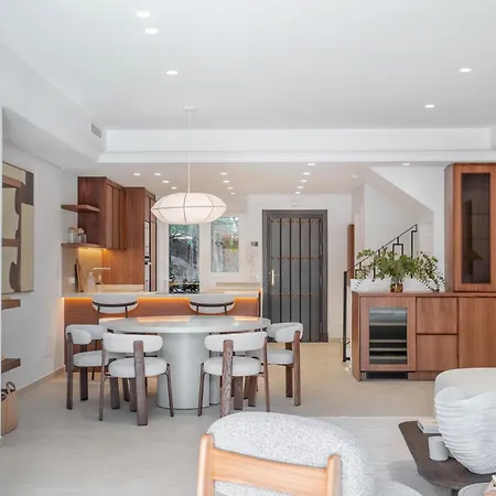 Luxury 4-bedroom Puente Golden Mile
