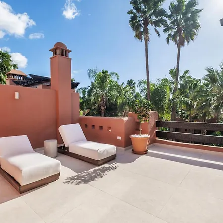 Villa Luxury 4-bedroom Puente Golden Mile
